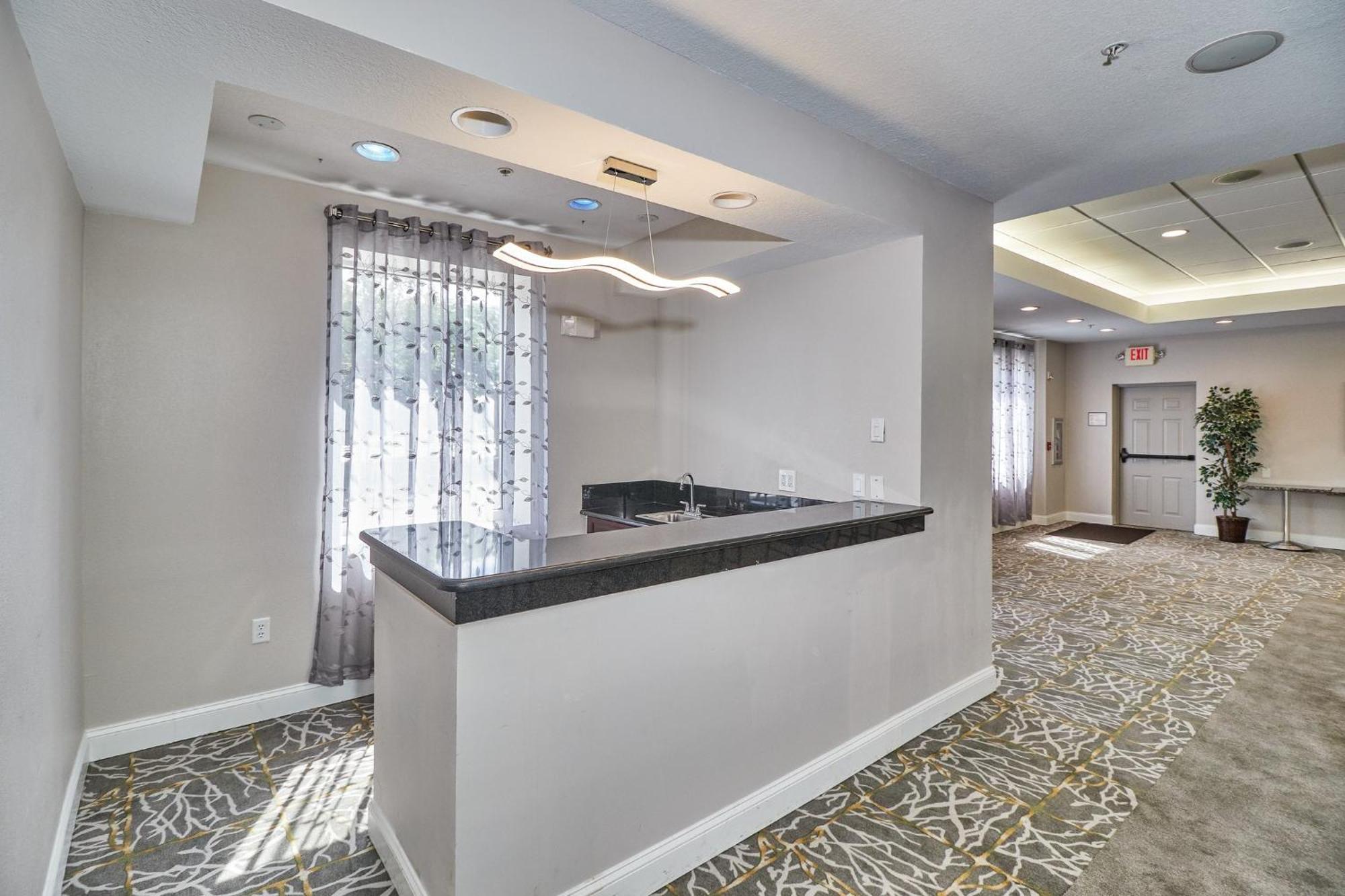 Holiday Inn Express Hotel & Suites Clearwater Us 19 North By Ihg Εξωτερικό φωτογραφία