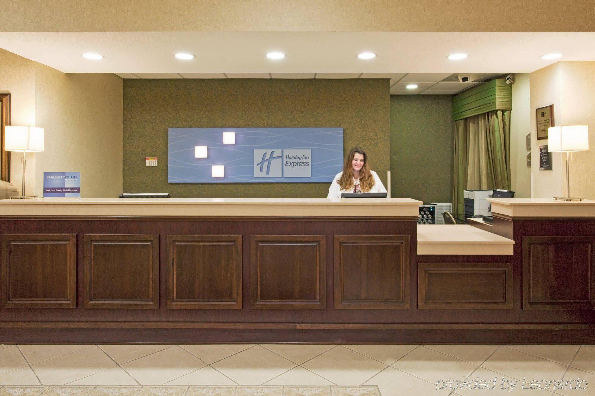 Holiday Inn Express Hotel & Suites Clearwater Us 19 North By Ihg Εξωτερικό φωτογραφία